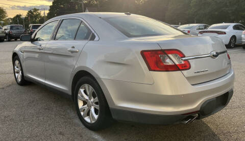 2010 Ford Taurus SEL