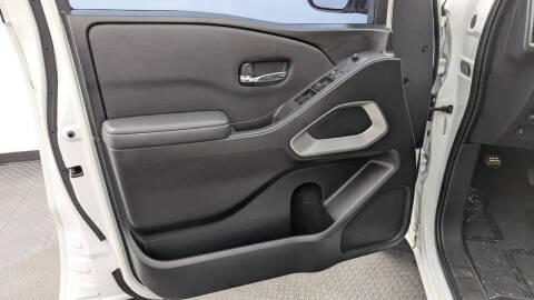 2022 Nissan Frontier SV