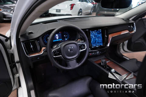 2024 Volvo S60 B5 Ultimate Dark Theme