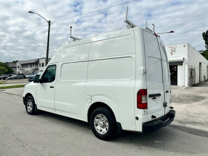 2016 Nissan NV Cargo null photo 8