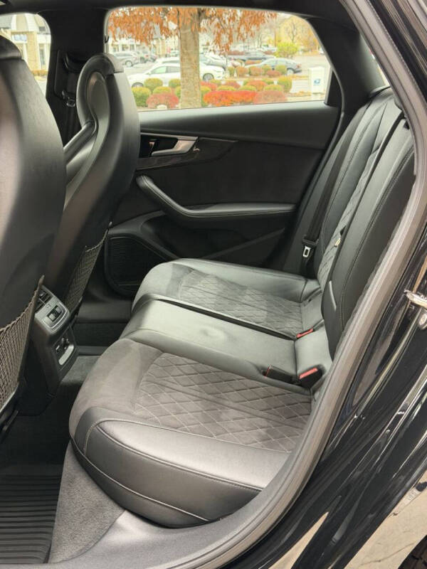 2022 Audi S4 3.0T quattro Premium Plus