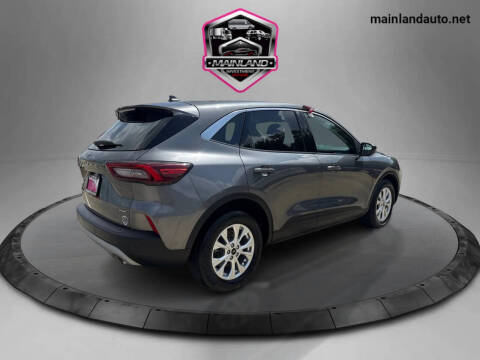 2023 Ford Escape Hybrid Active