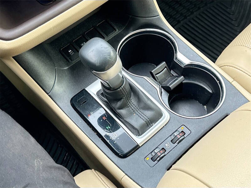 2017 Toyota Highlander Limited Platinum