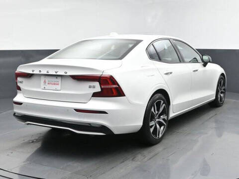 2024 Volvo S60 B5 Core Dark Theme