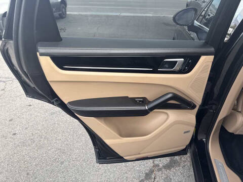 2020 Porsche Cayenne S