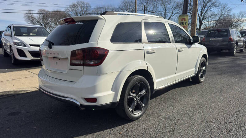 2019 Dodge Journey Crossroad