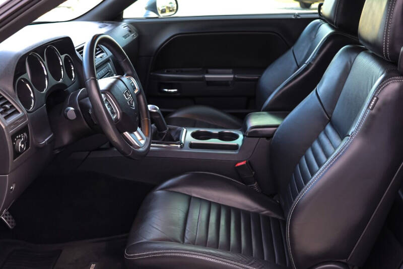 2013 Dodge Challenger R/T Plus