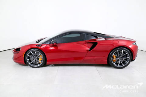 2023 McLaren Artura