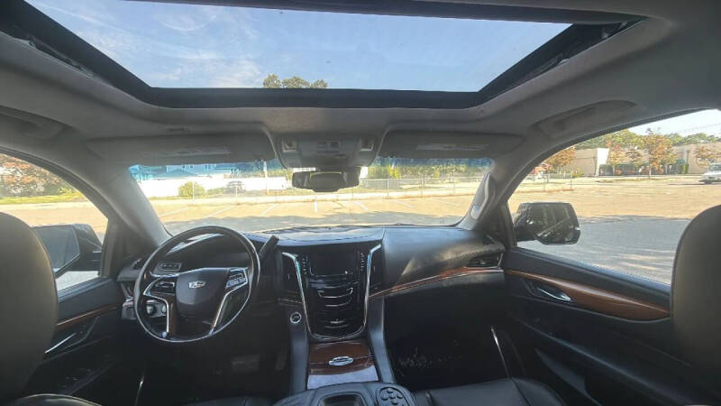 2015 Cadillac Escalade Luxury