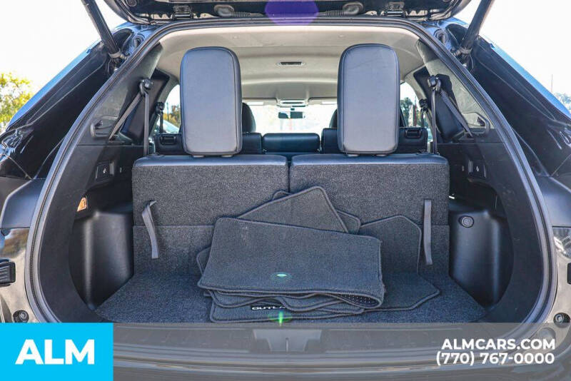 2024 Mitsubishi Outlander SE