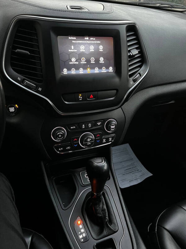 2019 Jeep Cherokee Latitude Plus