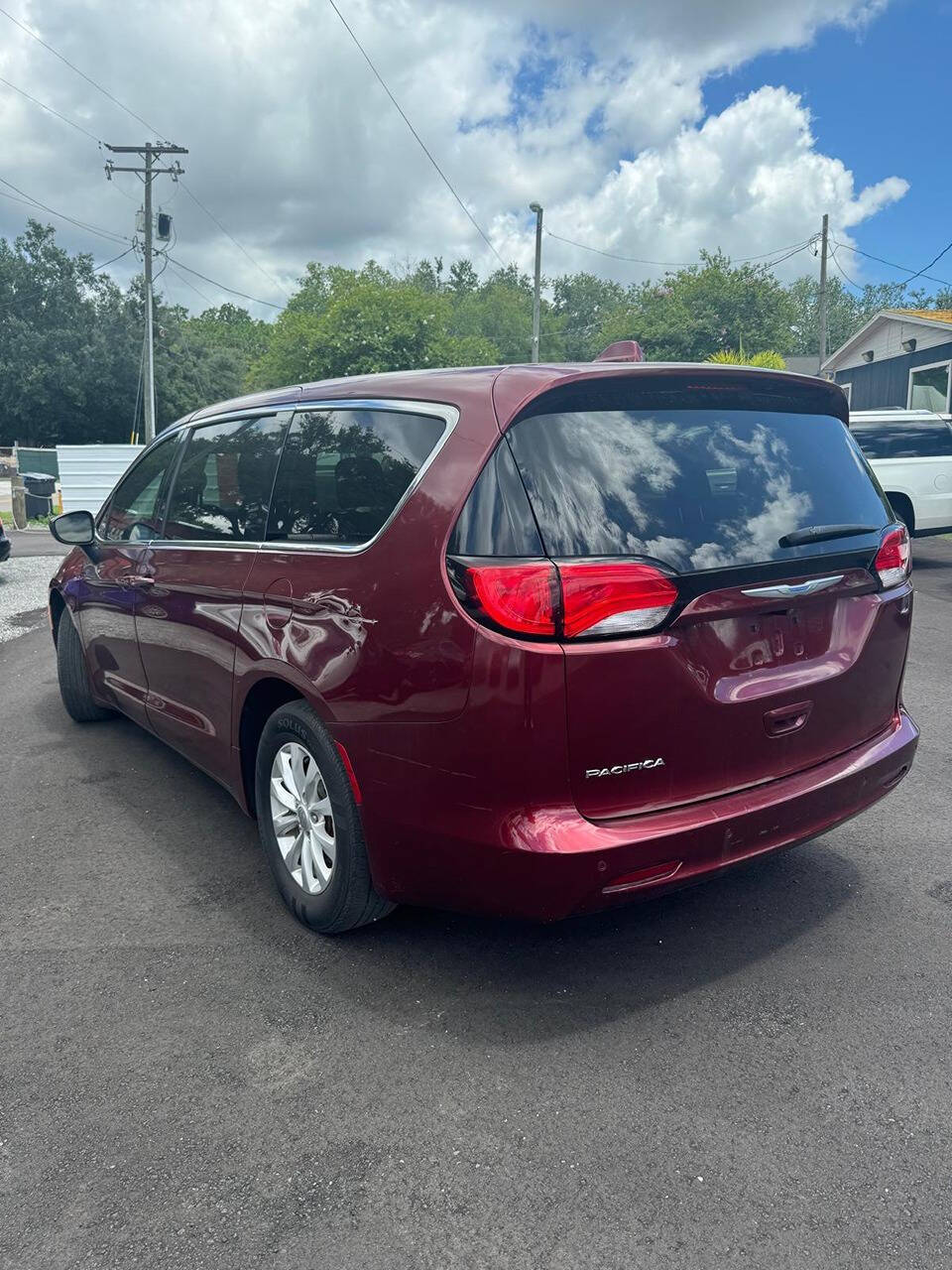 2018 Chrysler Pacifica for sale at PLANTATION MOTORS in Tampa, FL