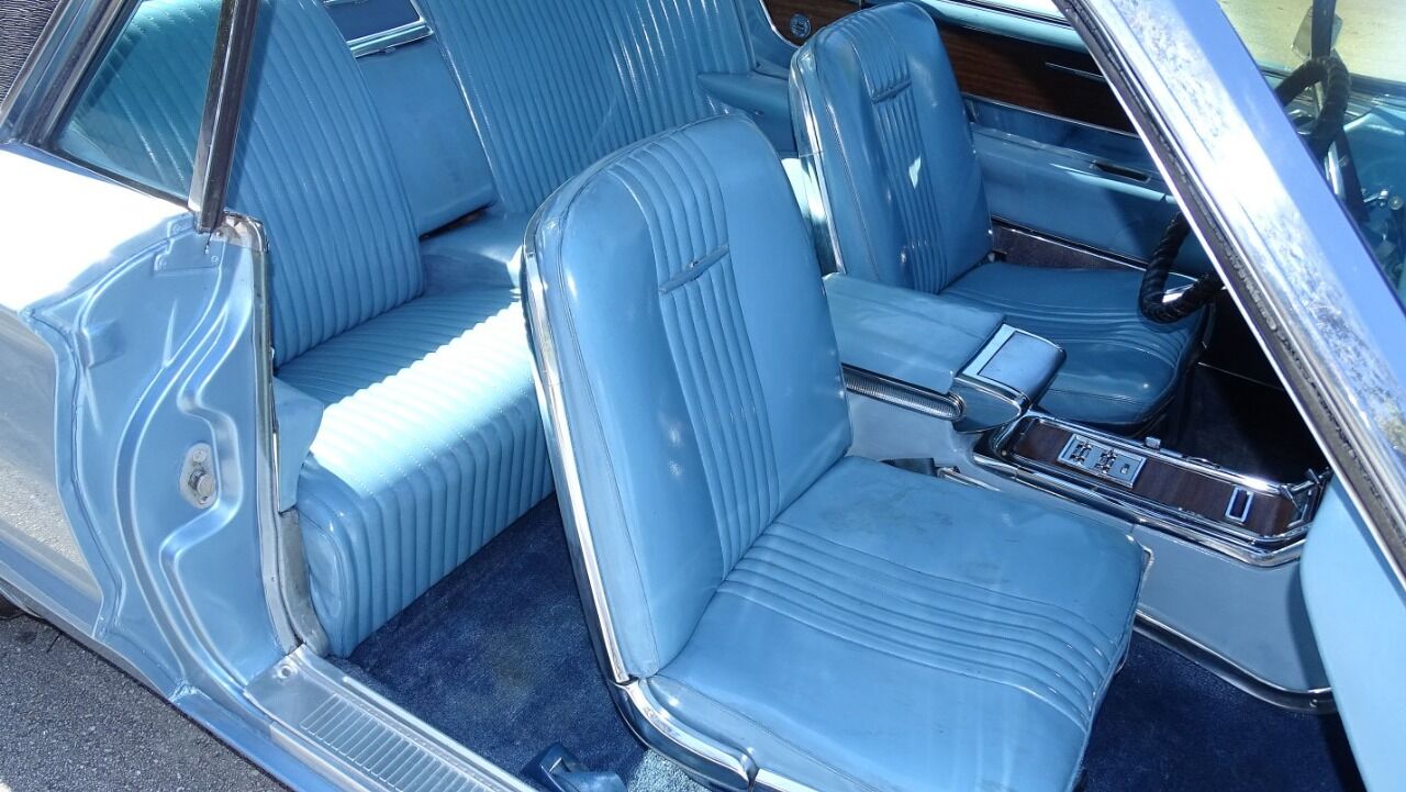 1965 Ford Thunderbird 28