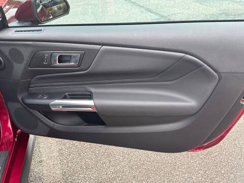 2025 Ford Mustang EcoBoost Premium