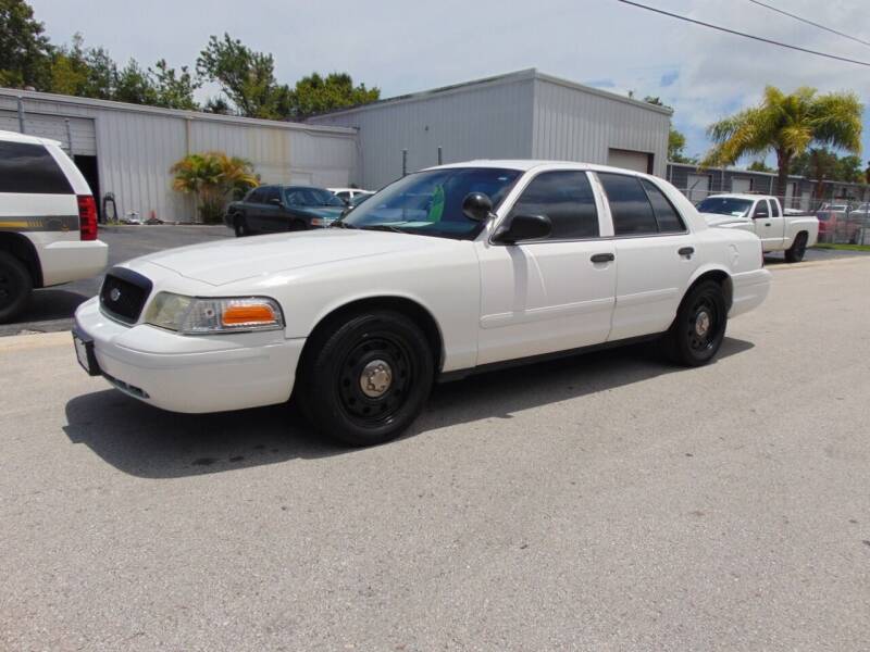 2007 Ford Crown Victoria for sale at CHEVYEXTREME8 USED CARS in Holly Hill FL