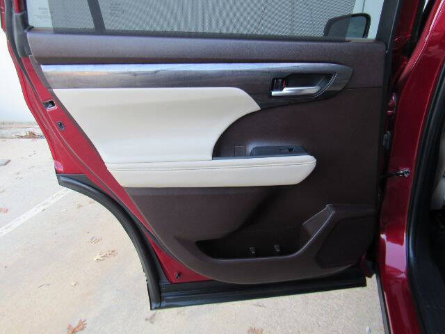 2022 Toyota Highlander Limited