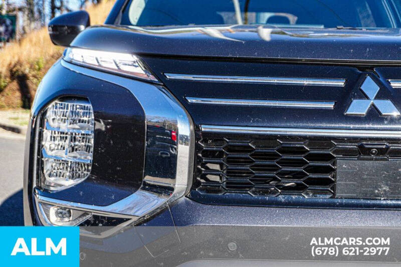 2025 Mitsubishi Outlander SE