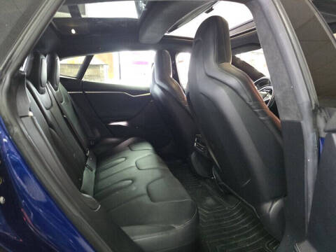 2015 Tesla Model S 70D