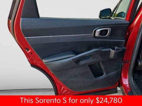 2022 Kia Sorento S
