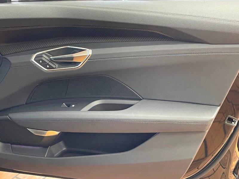 2024 Audi e-tron GT quattro Premium Plus