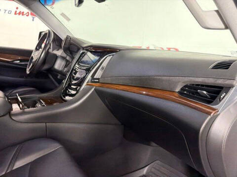 2018 Cadillac Escalade Standard