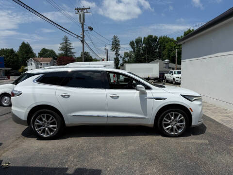 2022 Buick Enclave Essence