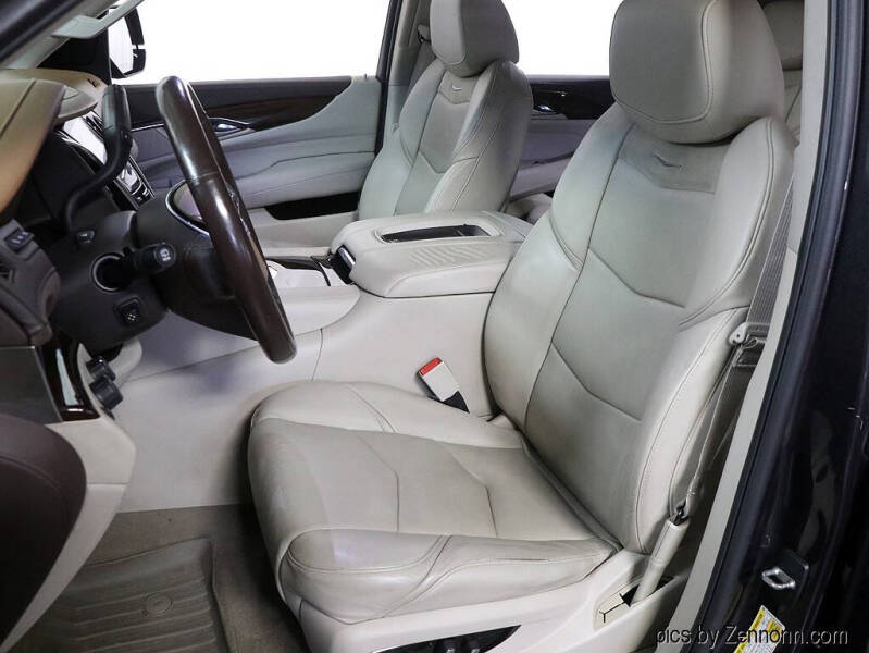 2017 Cadillac Escalade ESV Luxury