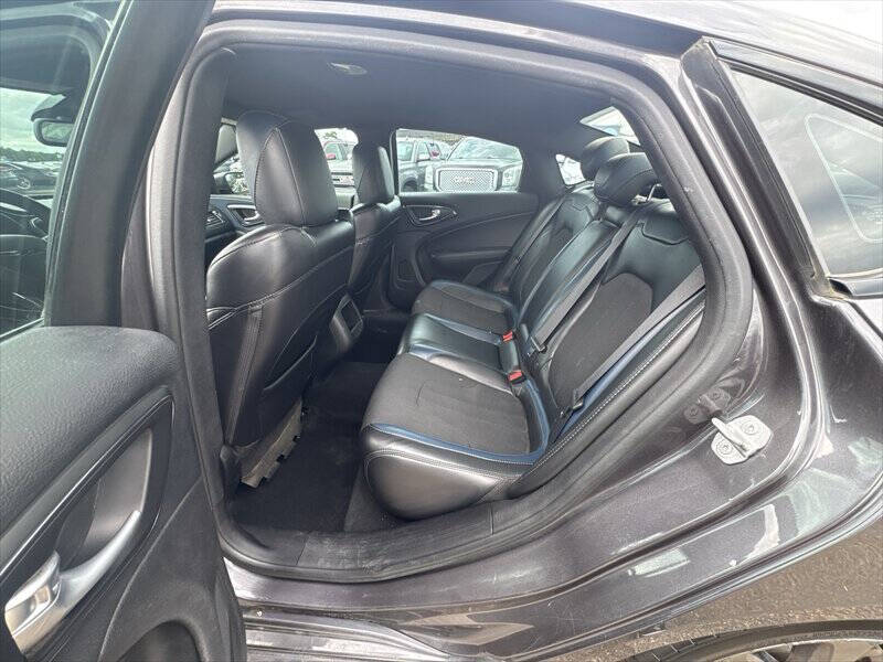 2016 Chrysler 200 S