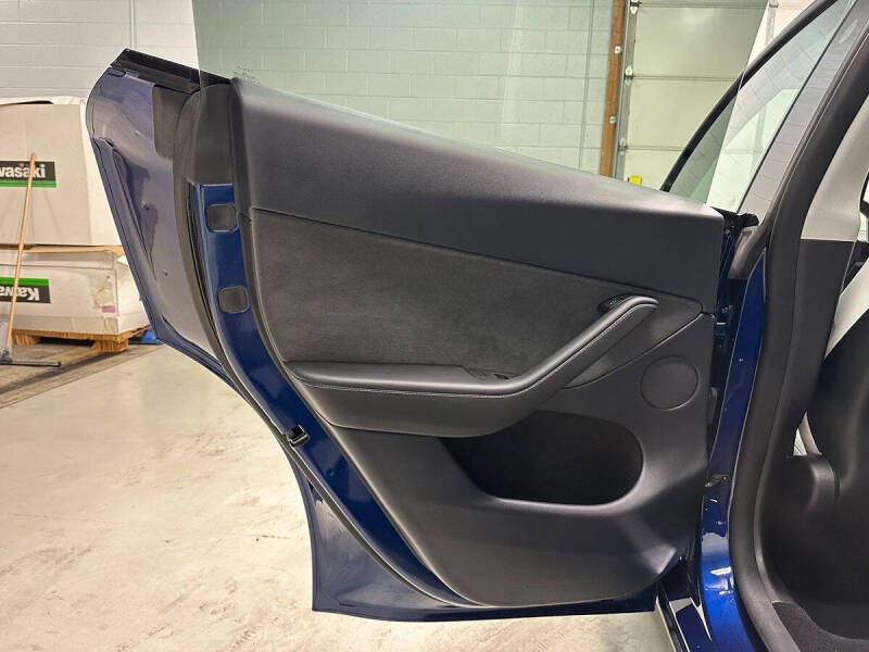 2024 Tesla Model Y Long Range