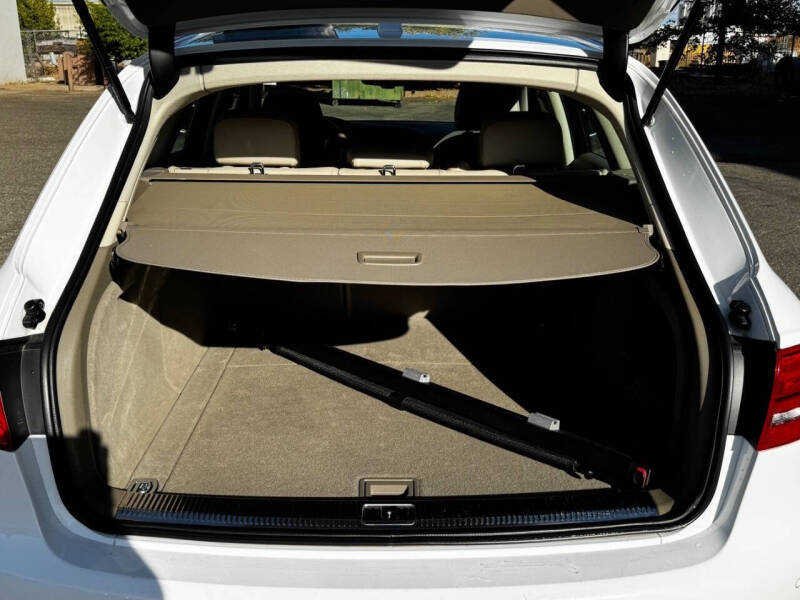 2012 Audi A4 2.0T quattro Avant Premium Plus