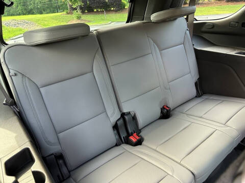 2025 GMC Yukon Elevation