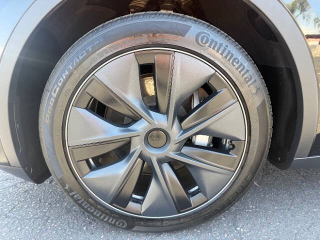 2024 Tesla Model Y Long Range