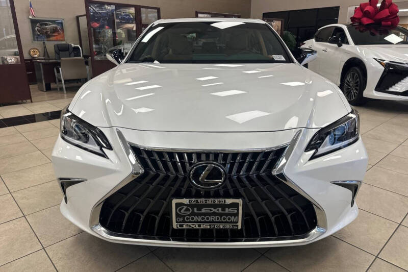 2025 Lexus ES 350