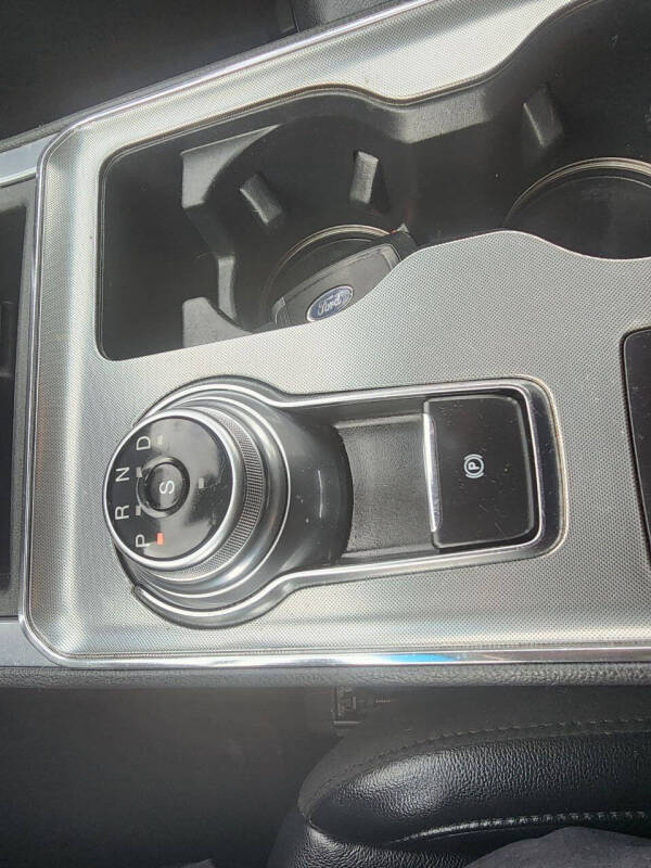 2022 Ford Edge Titanium