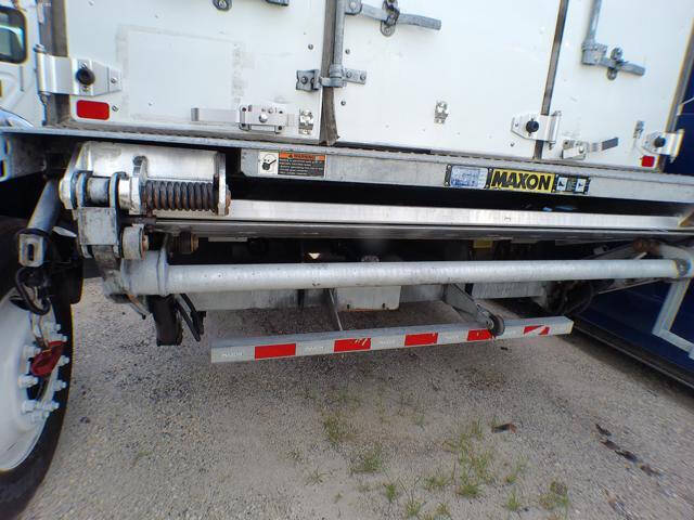 2018 Freightliner M2 106