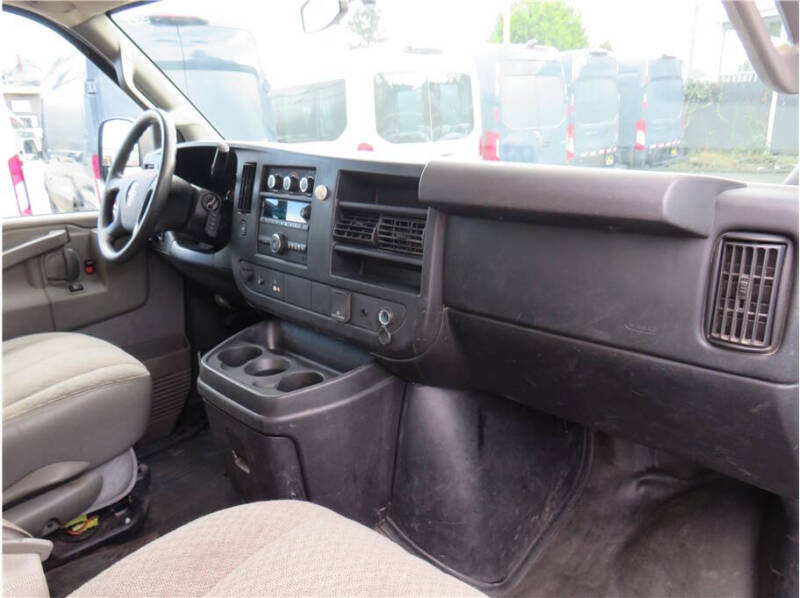 2016 GMC Savana 2500