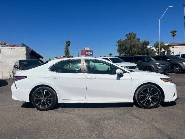 Used 2020 Toyota Camry SE with VIN 4T1G11AK0LU930118 for sale in Mesa, AZ