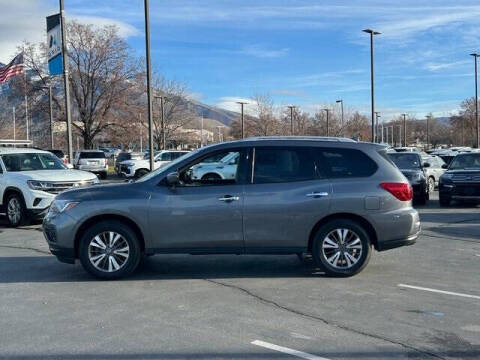 2019 Nissan Pathfinder SV
