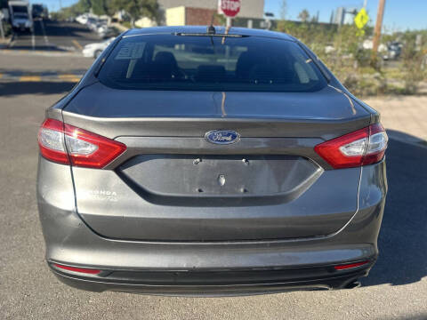 2014 Ford Fusion SE