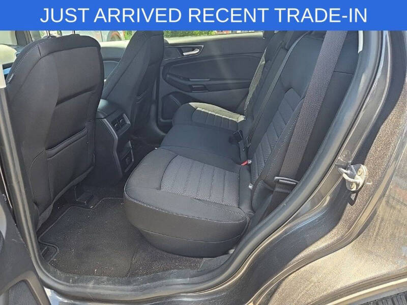 2020 Ford Edge SE