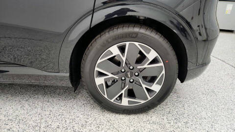 2026 Genesis GV60 Standard