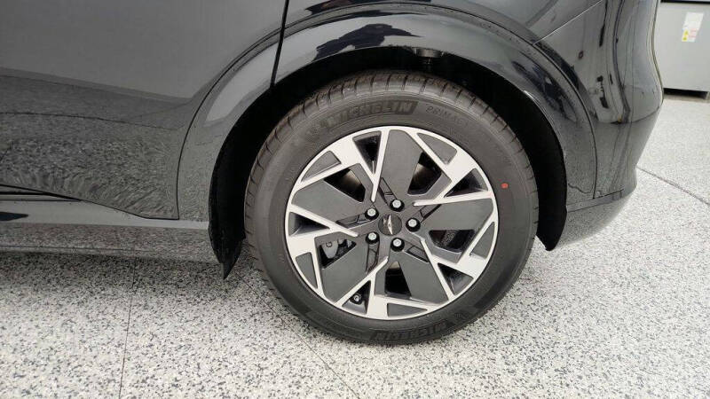 2026 Genesis GV60 Standard