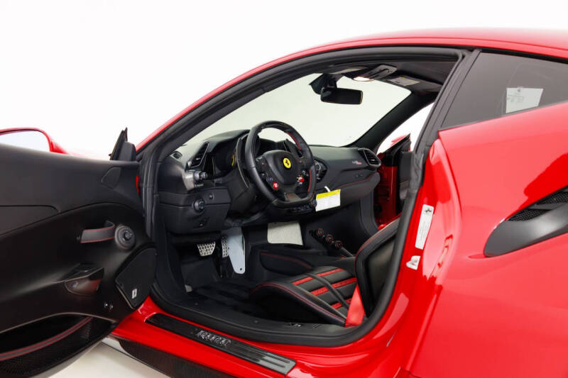 2019 Ferrari 488 Pista