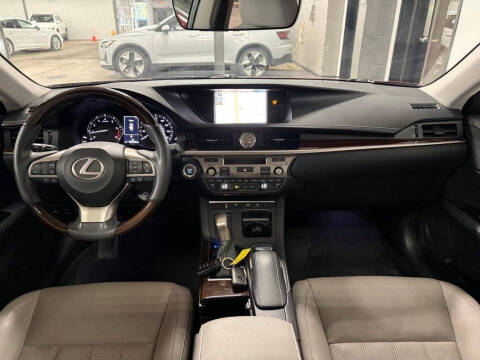 2017 Lexus ES 350