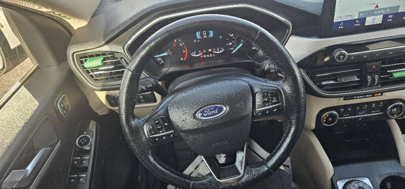 2020 Ford Escape SEL