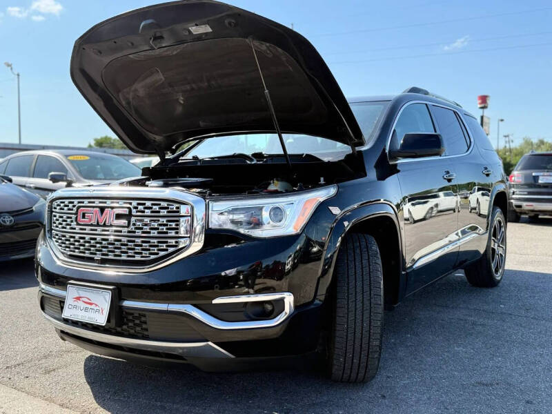 2017 GMC Acadia Denali