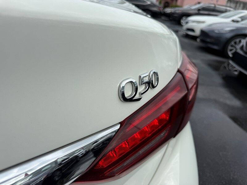 2021 Infiniti Q50 Luxe