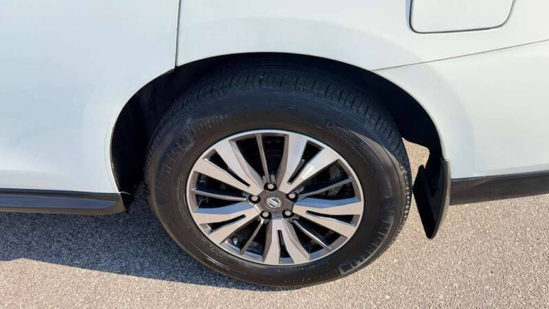 2017 Nissan Pathfinder S
