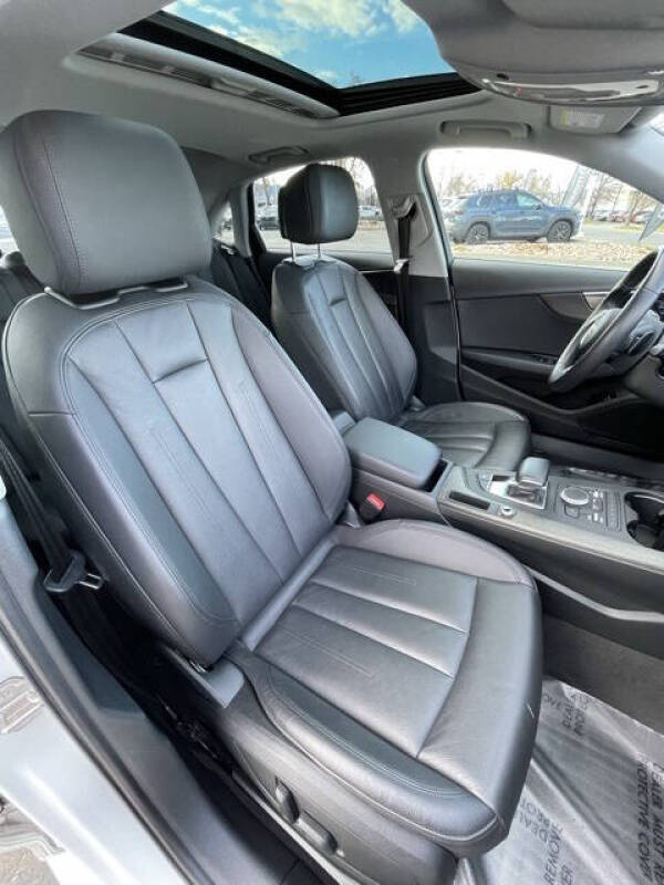 2019 Audi A4 quattro Premium 45 TFSI