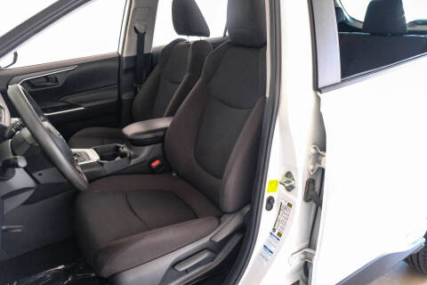 2020 Toyota RAV4 Hybrid LE